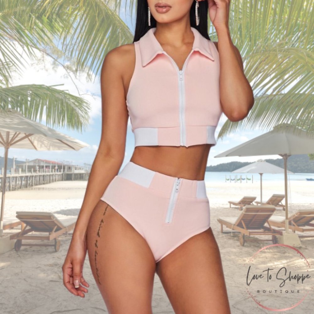 NWT Peach/White Zippered Front Scuba Style Swimsuit